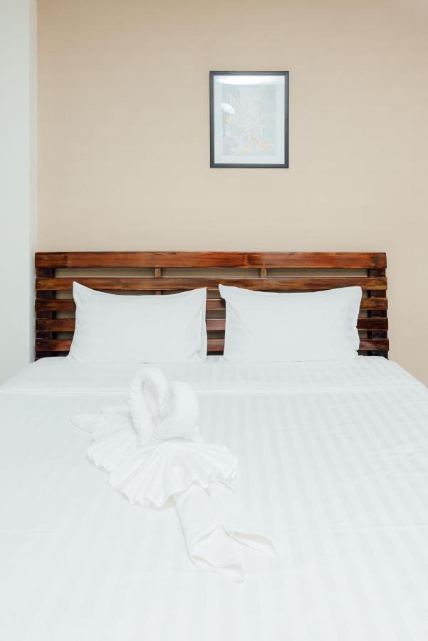 Corner One Residence Hat Yai Bagian luar foto